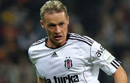 Zapotocny: Ligin ilk yarısında zaman zaman kendine ilk 11'de yer bulan Çek futbolcu yabancı oyuncuların transfer edilmesiyle yabancı sınırlamasına takıldı ve ülkesinin takımlarında Sparta Prag'a gönderildi.