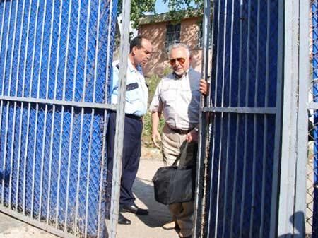 Saray Cezaevi'nde bir yıldır yatan eski Deniz Kuvvetleri Komutanı İlhami Erdil, tahliye edildi.
