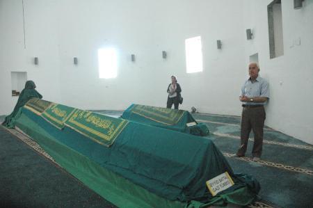 Eskişehir'in Seyitgazi ilçesindeki Seyyid Battal Gazi Külliyesi'nin içerisine Amerikan tarzı mutfak yapılması tepkilere neden oldu.