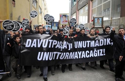Zeytinburnu Davutpaşa'daki bir iş merkezinde, 31 Ocak 2008'de meydana gelen patlamada hayatını kaybeden 21 kişi anıldı.