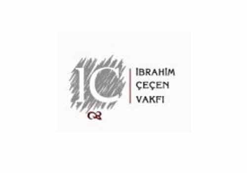 <p><span style="font-family: 'Arial','sans-serif'; font-size: 14pt;"><span style="color: #ff0000;"><strong><span style="text-decoration: underline;">IC İBRAHİM ÇEÇEN VAKFI </span></strong></span></span></p>
<p>İbrahim Çeçen Vakfı bu yıl da yüzlerce üniversite öğrencisine burs verecek. 2004 yılında kurulan Vakıf bu yıla kadar 8000den fazla gence burs verdi. Geçen öğretim yılında 430 öğrenciye ayda 240 TL burs veren İbrahim Çeçen Vakfı, bu öğretim döneminde de yine yüzlerce gence burs vermeye hazırlanıyor.</p>
<p>İbrahim Çeçen Vakfı Müdürü Dr. Meral Dinçer başvuru koşullarının Ağustos ortasında açıklanacağını ve Eylül ayında da başvuruların alınacağını bildirerek, bursların karşılıksız verildiğini ifade etti. Vakıf burs verdiği öğrencilerle ve Ağrı İbrahim Çeçen Üniversitesi ile de eğitim, sağlık, spor, kültür, sanat konularında da ortak projeler geliştirecek.</p>