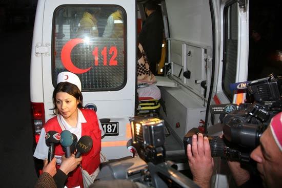 İsrail'in Filistin'e yönelik saldırılarında Gazze'de yaralanan biri kadın 10 kişi, refakatçileri ile birlikte sabah saatlerinde havayolu ile Ankara'ya getirildi.