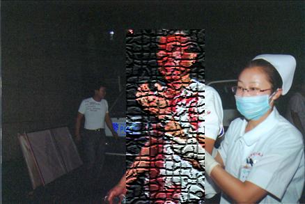 Sincan Uygur Özerk Bölgesi Valisi Nur Bekri, Türk gazetecilere 5 Temmuz'da Urumçi'de meydana gelen olaylarla ilgili fotoğraflar ve görüntüler verdi.