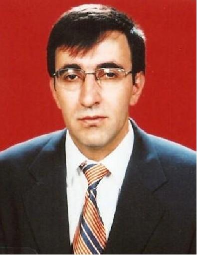 Devlet Bakanı Cevdet Yılmaz: 1967'de Bingöl'de doğdu. Babasının adı Kemal, annesinin adı Fatma'dır. Bürokrat; Orta Doğu Teknik Üniversitesi Kamu Yönetimi Bölümü'nü birincilikle bitirdi.