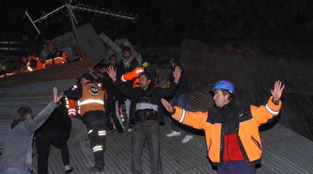 5,6 büyüklüğündeki depremde çok sayıda bina yıkılırken, Van merkezde çoğunlukla gazetecilerin kaldığı 6 katlı bir otel çöktü. Son bilgilere göre 23 kişi yaralı kurtarıldı, 7 kişi öldü.