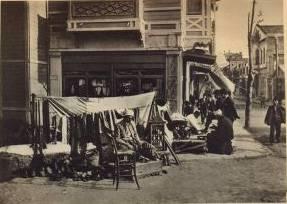 İlk çağlarda Hebdamon Septimus adıyla anılmaktaydı. Bizans döneminde yazlık olarak kullanılmıştır . Constantinus (Büyük) zamanında buraya saraylar , köşkler, 
kiliseler  yaptırılmıştır