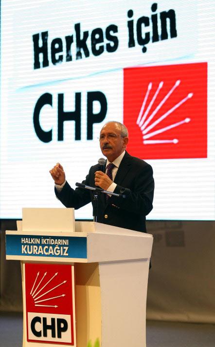 Kılıçdaroğlu'nun seçim beyannamesi ile ilgili açıklamalarının cuma namazı saatine denk gelmesi önemli bir zamanlama hatası olarak yorumlandı.
