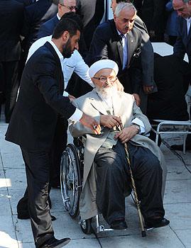 Nuri Erkan Hocaefendi