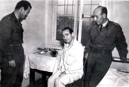 1960 Mart ayına kadar Türkiyenin gündemi kalkınma ve seçimdi. Ülkenin her tarafı şantiye. Kebanda temel atılmış, Boğaziçi Köprüsünün temeli atılıyor, darbe ihtimali hiç yok. Seçim ortamı var, bu ortamı yavaş yavaş ihtilal ortamına dönüştürdüler.