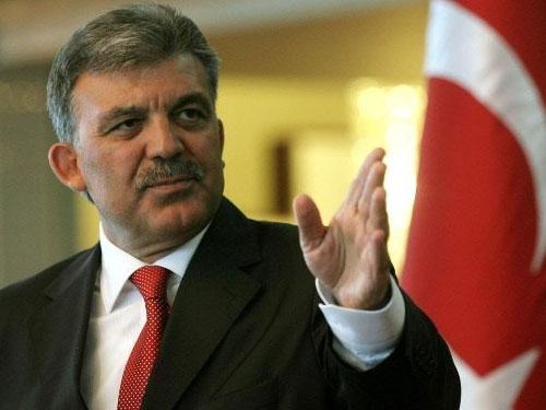 3) Cumhurbaşkanı Abdullah Gül