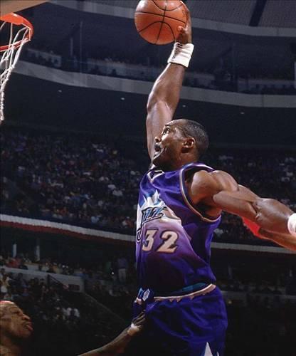"Ne zaman antrenmanda koşuda birinci gelemezsem basketbolu bırakırım" Karl Malone