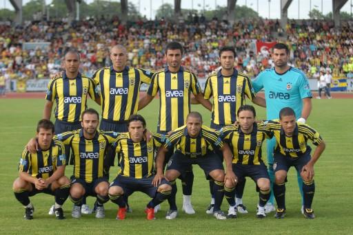 Sezon hazırlıklarını Almanya'da sürdüren Fenerbahçe, ilk hazırlık maçında Almanya Bölgesel Lig takımlarından SSV 1846 ULK'yı gol yağmuruna tuttu.