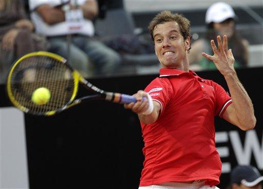 Nadal'ın yarı finaldeki rakibi turnuvanın üçüncü turunda Federer'i eleyen Fransız Richard Gasquet oldu. Fransız raket, 2010 Wimbledon finalisti Çek Tomas Berdych'i 4-6, 6-2 ve 6-4'lük setlerle 2-1 mağlup ederek, yarı finale çıktı.