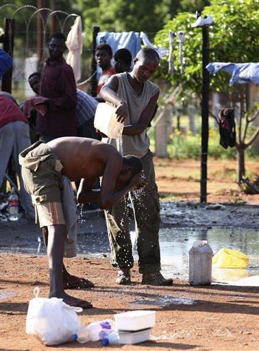 Zimbabve açlığın ve koleranın pençesinde