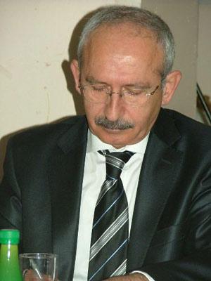 CHP Grup Başkan Vekili Kemal Kemal Kılıçdaroğlu, Alevilerin yoğun protestosuyla karşılaştı. Kürsüye davet edilen Kılıçdaroğlu, yoğun protesto sonucu konuşmadan inmek zorunda kaldı.