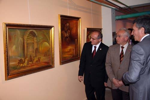 Kültür ve Turizm Bakanlığı'nın başlattığı 'Türkmen ressamların fırçasından Türkiye' projesi çerçevesinde 'Türkmen ressamların gözünden Burdur' konulu resim sergisi açıldı.(CİHAN/Mustafa Yıldız)