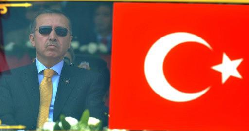 19 Mayıs Atatürk'ü Anma ve Gençlik ve Spor Bayramı, yurt genelinde törenlerle kutlandı. Ankara'da bayram Cumhurbaşkanı Gül'ün de katıldığı törenle, 19 Mayıs Stadyumu'nda kutlandı.