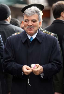 Cumhurbaşkanı Abdullah Gül topaç oynadı