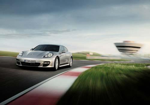 Yeni Porsche Panamera