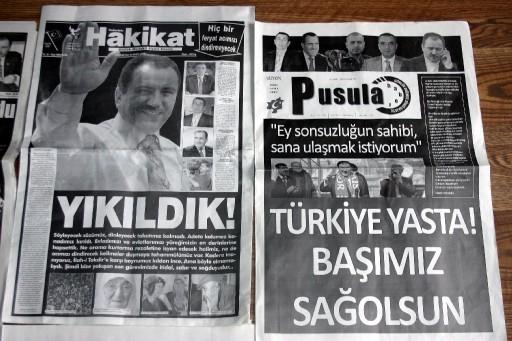 Büyük Birlik Partisi (BBP) Genel Başkanı Muhsin Yazıcıoğlu'nun memleketi Sivas'ta yas var. Gözü yaşlı Sivas halkı, işyerleri ve araçlarının camlarına Yazıcıoğlu'nun posterlerini astı ve karalara büründü.