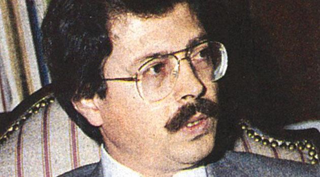 Adnan Kahveci: Profesör olan Kahveci 46, 47, ve 48. hükümetlerde görev aldı, bakanlık yaptı. 5 Şubat 1993 tarihinde eşi ve iki çocuğuyla birlikte Bolu-Gerede yakınlarında trafik kazası geçirdi. Eşi ve kendisi olay yerinde, bir çocuğu da on gün sonra hayatını kaybetti.