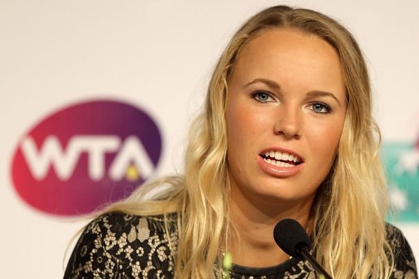 Wozniacki - Dünyanın 1 numaralı kadın raketi olan 1990 doğumlu Caroline Wozniacki 2007'den beri mücadele ettiği Grad Slam turnuvalarında mutlu sona ulaşamadı. THY'nin marka elçisi olan Polonya asıllı Danimarkalı oyuncu, 2009 ve 2010 sezonlarında ABD Açık'ta final oynarken, ilk uluslararası şampiyonluğunu ise 2006 yılında TED Cumhuriyet Kızları Turnuvası'nda kazandı. 4Grup: Kırmızı