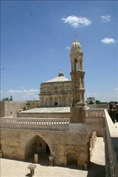 Kuşadası'nda Meryem Ana Kilise'sine girmek
