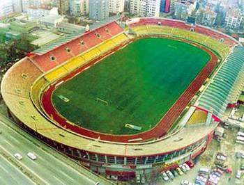 Ali Sami Yen'in Sarı Kırmızılı kulübe önemli bir katkısıda Galatasaray Müzesinin kurulması oldu. 1905 yılında yönettiği Moda-Kadıköy karşılaşması nedeniyle, Ali Sami Yen'in ilk Türk hakem olabileceği de çeşitli kaynaklarda yazılıdır. Milli Takımın Romanya ile yaptığı ilk maçta, teknik adam olarak takımın başında o vardı. Bu görevi de bir süre yürütmüş, yani Türk Milli Takımın ilk teknik direktörü olmuştur.