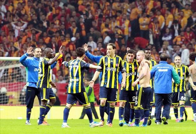 Terim ve arkadaşları "Balkon" konuşması için hazırlıklara başladı.