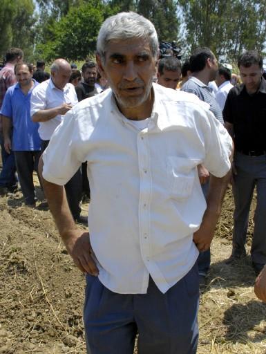 Adana'da bir apartman dairesinde öldürülenlerden İbrahim Yüksel ile eşi, 2 çocuğu ve 2 torununun cenazeleri toprağa verildi. Cenazelerde acı, öfke ve gözyaşı vardı.