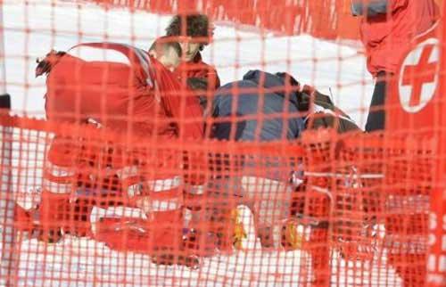 İsviçreli kayakçı Daniel Albrecht, Avusturya'nın St. Johann kentinde yaptığı antrenman sırasında 40 metre yükseklikten yere çakıldı.