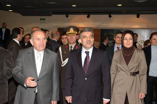 Cumhurbaşkanı Abdullah Gül ve eşi, Panorama 1453 Tarih Müzesini ziyaret etti. Gül'ün gördüğü tablodaki heyecanı yüzüne yansıdı.
