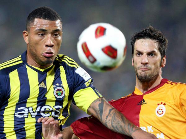 9. hafta Fenerbahçe 0 : 0 Galatasaray, Galatasaray'ın Hagi ile çıktığı ilk maç Kadıköy'de idi. Maç golsüz bitti Galatasaray umut verdi...