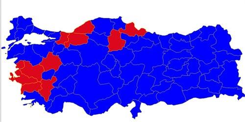 9 Temmuz 1961deki halk oylaması ile 1961 Darbe Anayasası yüzde 38,3 "Hayır" oyuna karşılık yüzde 61,7 oranındaki "Evet" oyuyla kabul edildi. Türkiye'nin o gün ortaya çıkan siyasi haritası il bazında böyle şekillendi