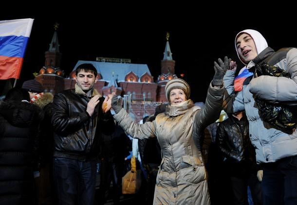 Rusya'da d&uuml;n yapılan devlet başkanlığı se&ccedil;imindeki oyların y&uuml;zde 99'unun sayımının tamamlandığı ve Başbakan Vladimir Putin'in oyların y&uuml;zde 63,82'sini alarak yarışı &ouml;nde tamamladığı bildirildi.