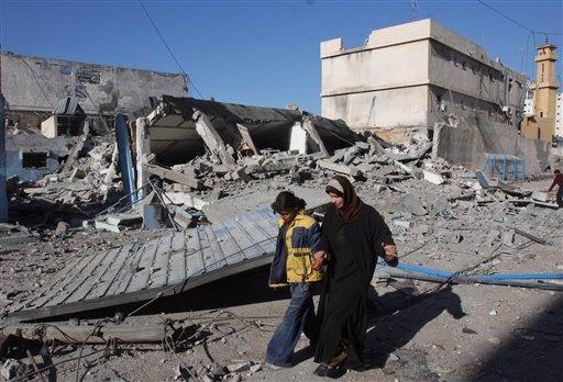 İsrail BM'nin okulunu vurdu: 40 ölü