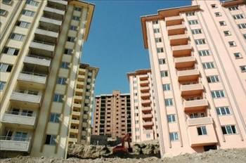 EMLAK VERGİSİ DEĞERLERİ ARTMAYACAK
19 milyon dolayında vatandaşı yakından ilgilendiren emlak vergisine tabi değerler konusunda Maliye Bakanı Mehmet Şimşek'tem müjdeli haber geldi.
Mevcut düzenlemeler uyarınca, emlak vergisine tabi metre kare birim değerlerin de, 2011 yılında yeniden değerleme oranının yarısı olan yüzde 3,85 olarak artırılması gerekiyordu.