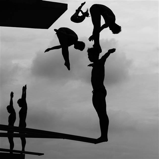 Adam Pretty - Çin'de, FINA Dünya Şampiyonası sırasında antrenman yapan dalgıç sporcular