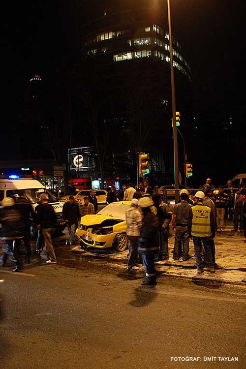 Levent'te meydana gelen kaza sonrası çekilen fotoğraflar