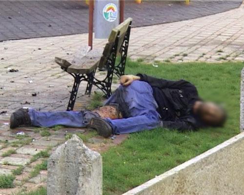 Tuzla'daki bir parkta meydana gelen patlamada 1 kişi yaralandı. Patlamada yaralanan şahsın canlı bomba olma ihtimali üzerinde duruluyor.