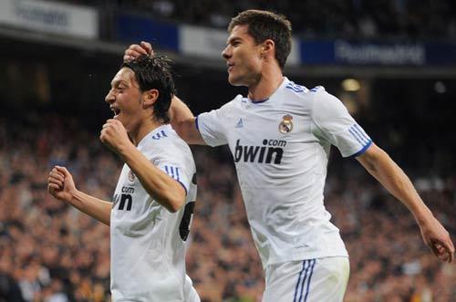 İspanya'da ligi ikinci sırada tamamlayan Real Madrid 38 maçta attığı 102 golle Avrupa'nın en golcü takımı oldu.