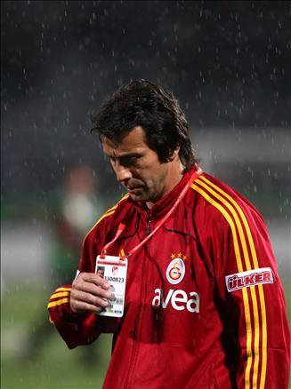 Geçen hafta şampiyonluğa havlu atan G.Saray, UEFA umutlarını sürdürmek istiyordu. Ancak Hacettepe hesapları alt-üst etti.