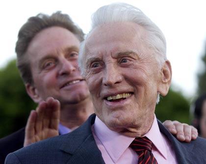 Michael Douglas sevgili babası Kirk Douglas ile...