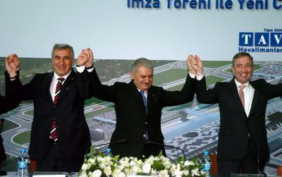Adnan Menderes Havalimanına en yüksek teklifi TAV verdi

15 Kasım

Türkiye'nin cari işlemler hesabı açığı, bu yılın ocak-eylül döneminde, geçen yılın aynı dönemine göre yüzde 100,7 artarak, 60 milyar 656 milyon dolar oldu.

17 Kasım

İzmir Adnan Menderes Havalimanının nihai pazarlık görüşmesinde en yüksek kira bedelini, 610 milyon euro KDV ile TAV Havalimanları Holding verdi. 

Bakanlar Kurulu kararıyla paladyum, kıymetli madenler arasına girdi.