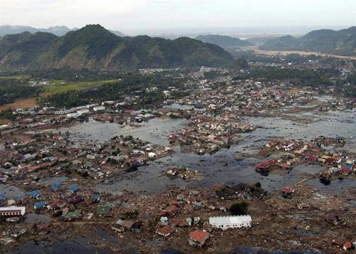 Sumatra-Andaman Depremi
26 Aralık 2004'te Hint Okyanusu Endonesya açıklarında gerçekleşen deprem 9.0 büyüklüğündeydi.