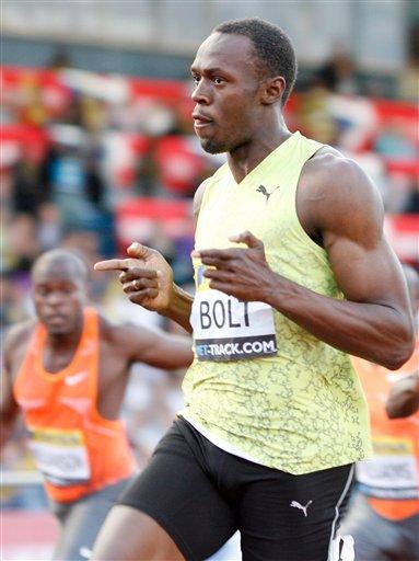Londra Grand Prix'inde gözler 100 metre finalindeydi. Jamaikalı atlet Usain Bolt ile eski rekortmen Asafa Powell karşı karşıya geldi. Yeni rekor çıkmadı ama Bolt rahat kazandı.