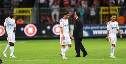 Sivasspor, Şampiyonlar Ligi 3. Ön Eleme turunda Anderlecht'e Belçika'da farklı yenildi. 5-0'lık maçta Yiğidolar'ın kaleye şutu bile yok...