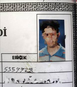 4 YIL EVLİ KALIP BOŞANDI
Fadime Şahin 13 yıl boyunca kendini gizlemek için büyük çaba sarfetti. Meşhur olduktan sonra Şahin'in ilk işi, tarihi 28 Şubat kararlarının alındığı 1997 yılının sonunda ismini ve soyadını değiştirmek oldu. Şahin, 2002 yılında Konyalı M.Y. ile evlendi. Çift, 2006 yılında bir boşanma protokolü imzalayarak ayrıldı.