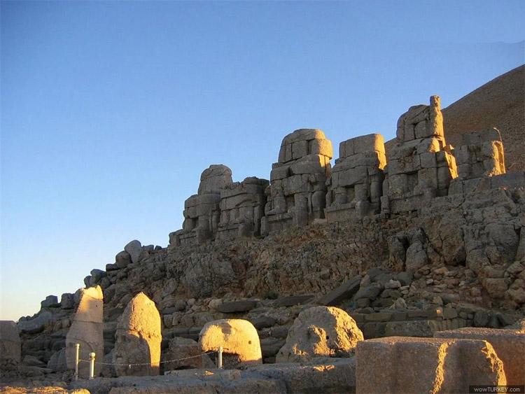 7- Nemrut Dağı (Adıyaman-Kahta)