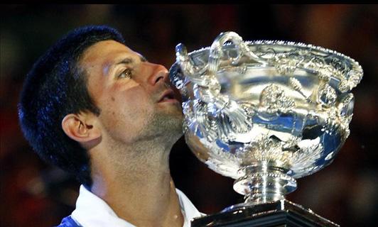 Novak Djokoviç: 24 yaşındaki Sırp tenisçi olağanüstü bir sezon geçirdi. Avustralya Açık, Wimbledon ve ABD Açık'ı kazanarak 3 Grand Slam turnuvasında şampiyonluğa ulaşan Djokoviç, kariyerinde ilk kez, Temmuz ayında dünya sıralamasında 1 numaraya yükseldi. Bu sezon 10 turnuva kazanan Djokoviç, yıla üst üste 41 galibiyet alarak başladı ve John McEnroe'ya ait 42 maçlık sezona en iyi başlangıç rekoruna yaklaştı.